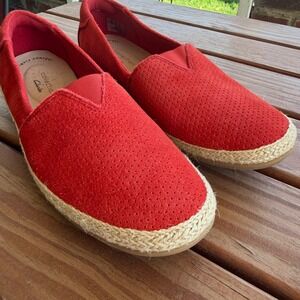 Clarks Danelly Sky Rouge Red Suede Perforated Espadrille Slip On Loafers 8M NEW